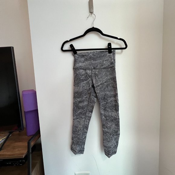 Lululemon wunder under cropped‎ leggings - Picture 4 of 7